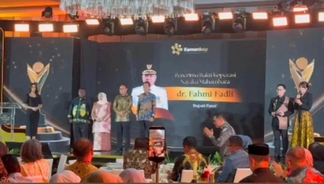 Bupati Paser Raih Koperasi Awards